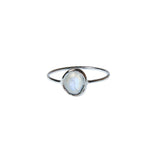 Silberner Ring mit Mondstein